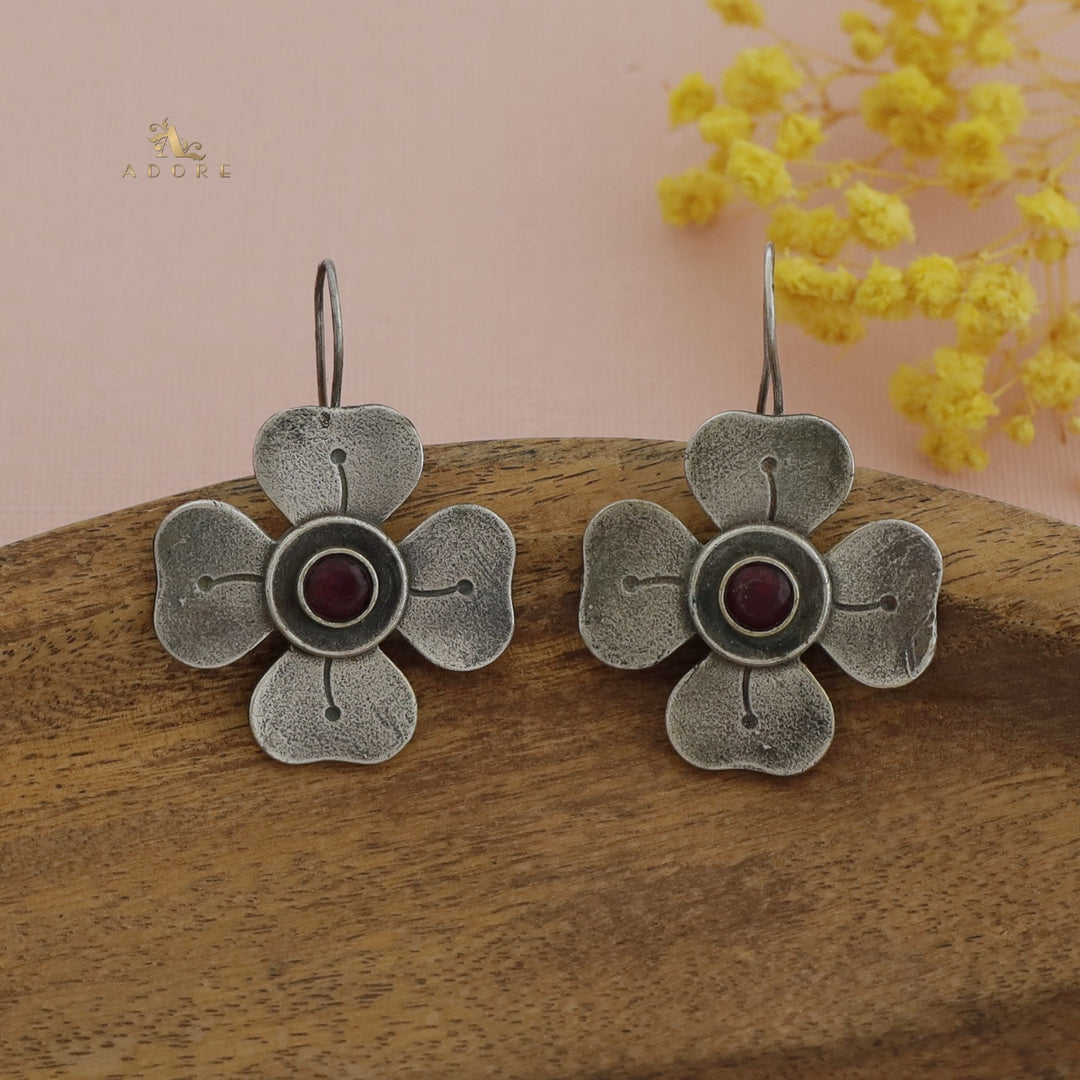 Antique Flower Glossy Drop