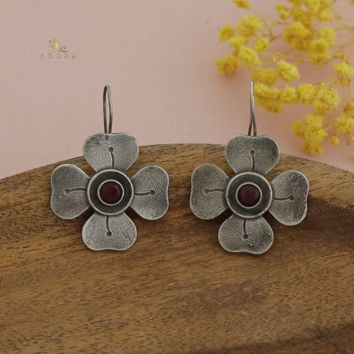 Antique Flower Glossy Drop