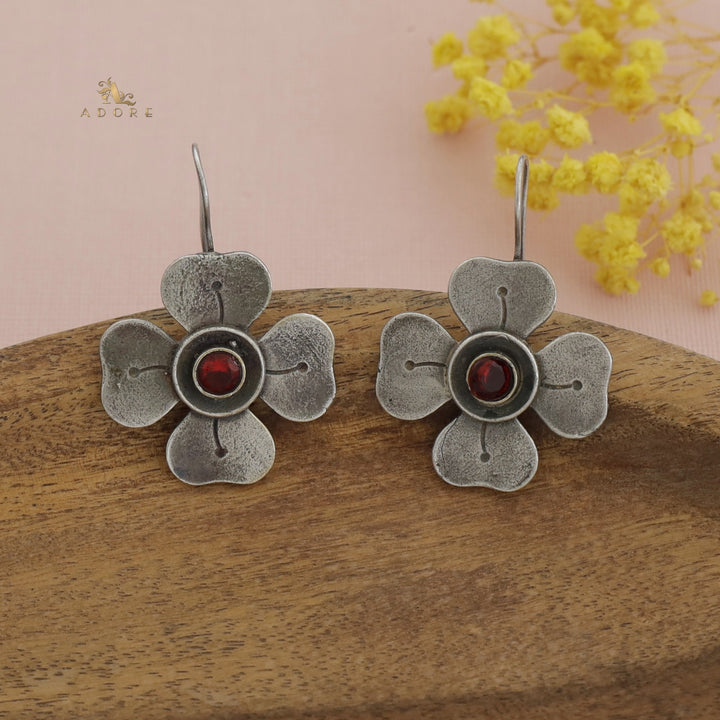 Antique Flower Glossy Drop