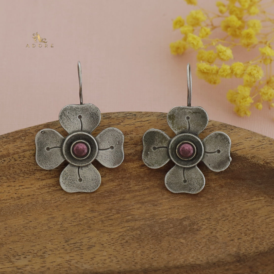 Antique Flower Glossy Drop