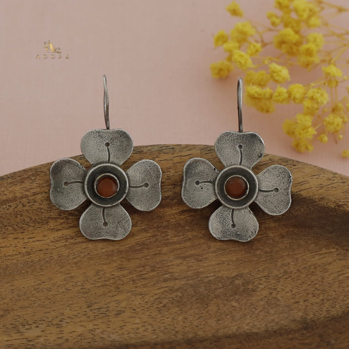 Antique Flower Glossy Drop