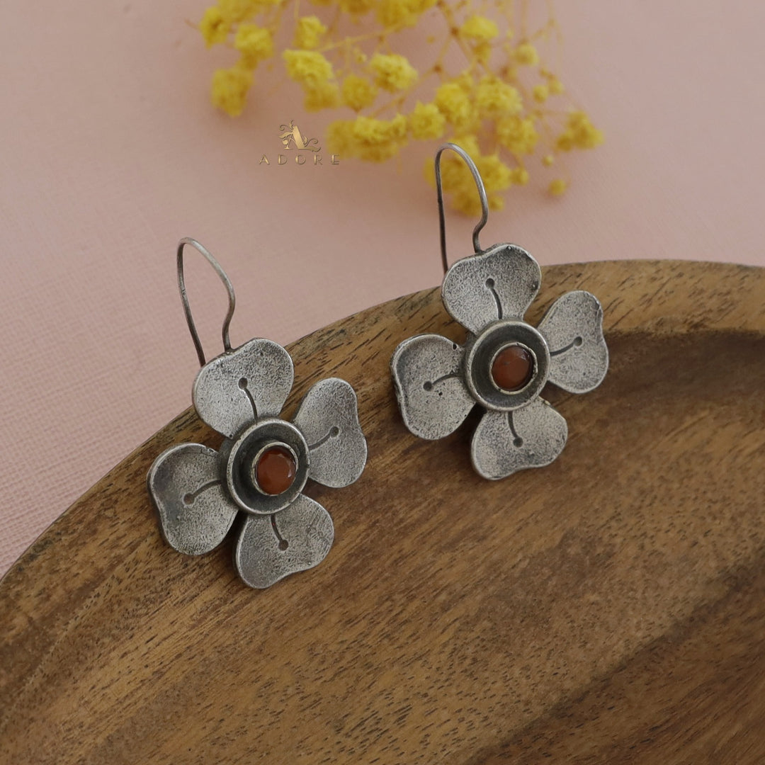 Antique Flower Glossy Drop