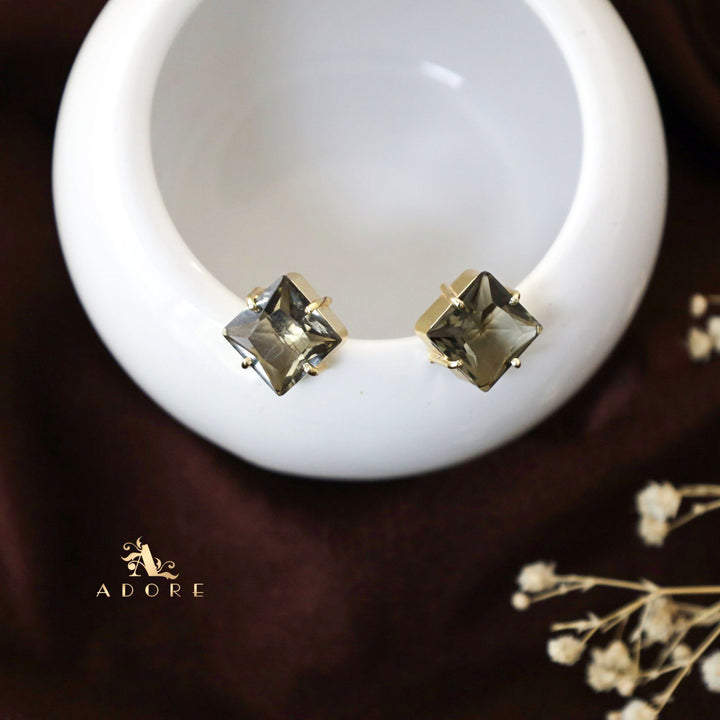 Shibani Diamond Glossy Stud