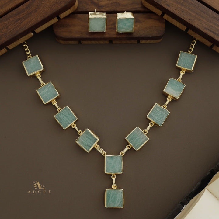 Velora Square Raw Stone Neckpiece With Stud