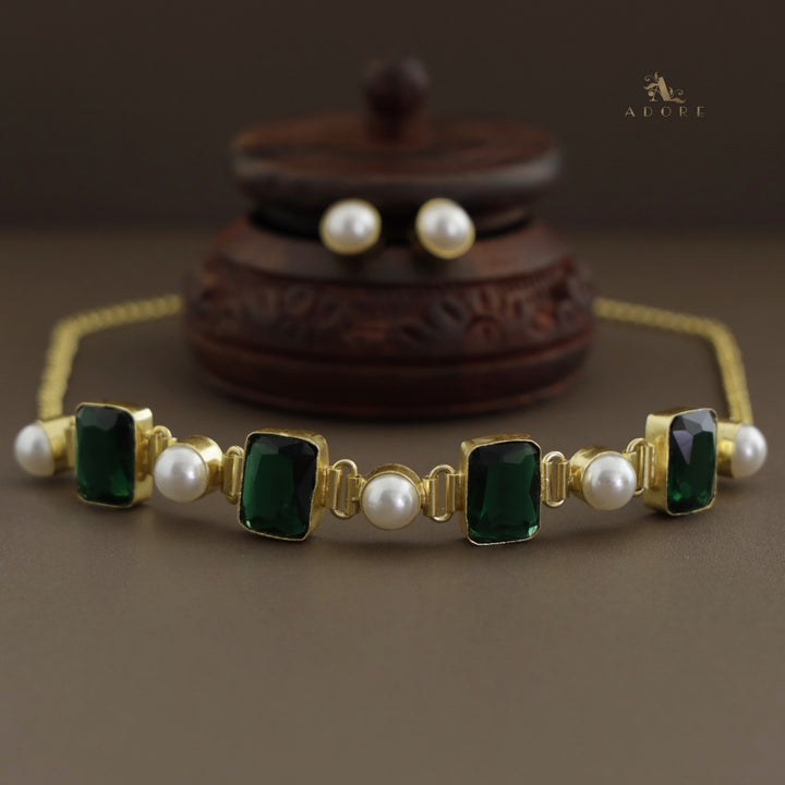 Hima Glossy Rectangle Pearl Choker With Pearl Stud