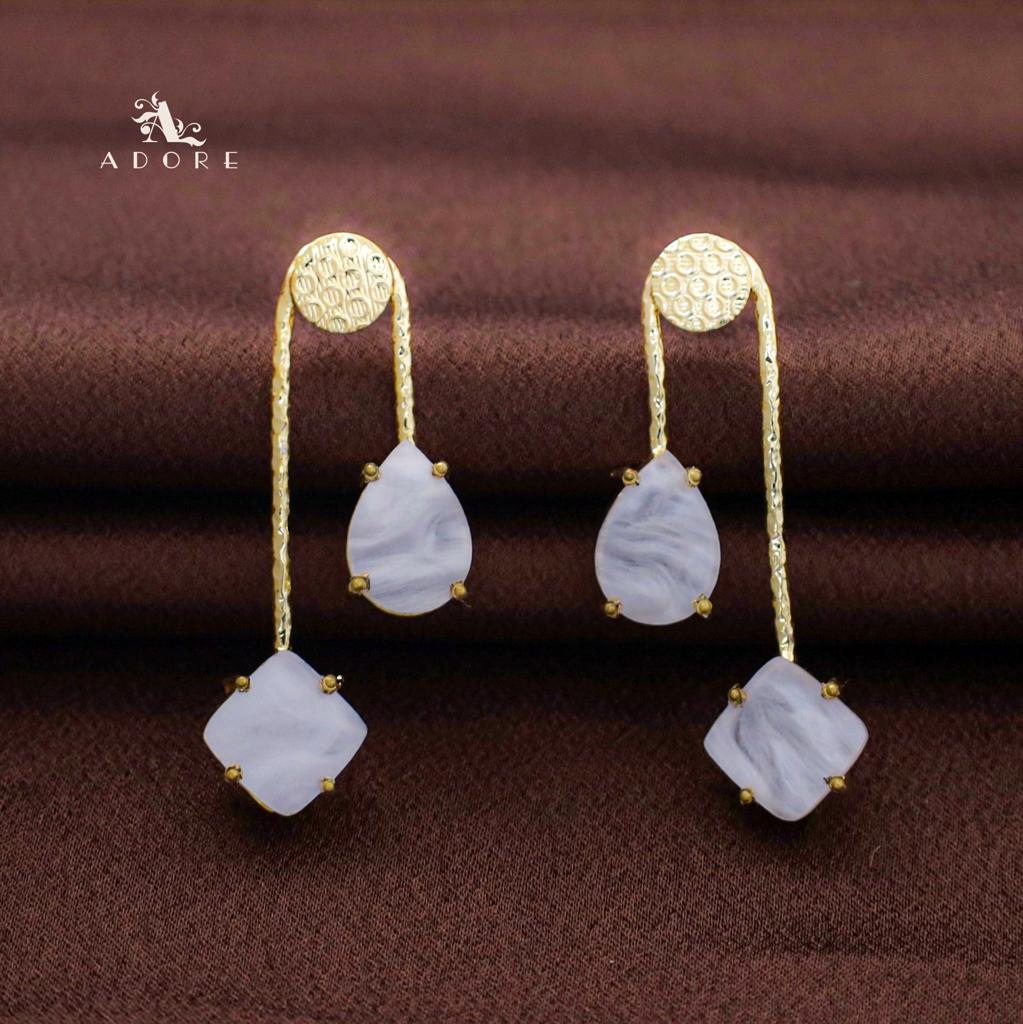 Triga Glossy Diamond Drop Earring