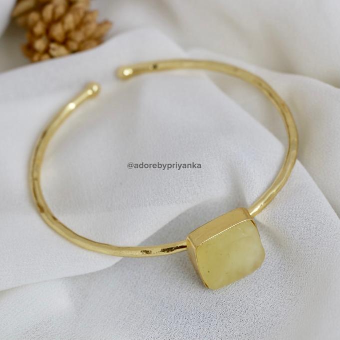 Busaba Single Stone Bracelets (Colour Option)