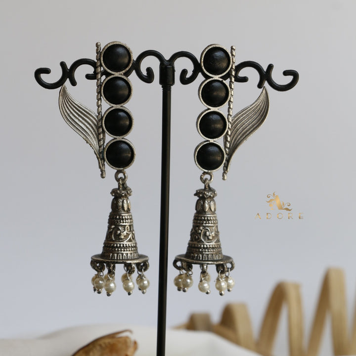Gaudric Tope Pearl Earring
