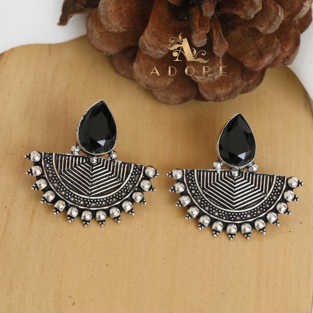 Nobiya Semi Circle Earring