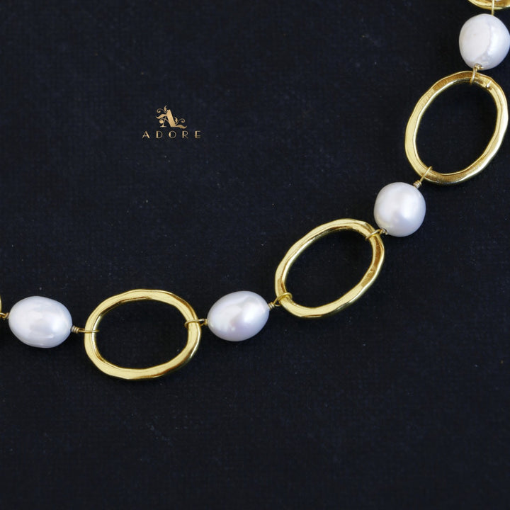 Leah Baroque Neckpiece With Earrings