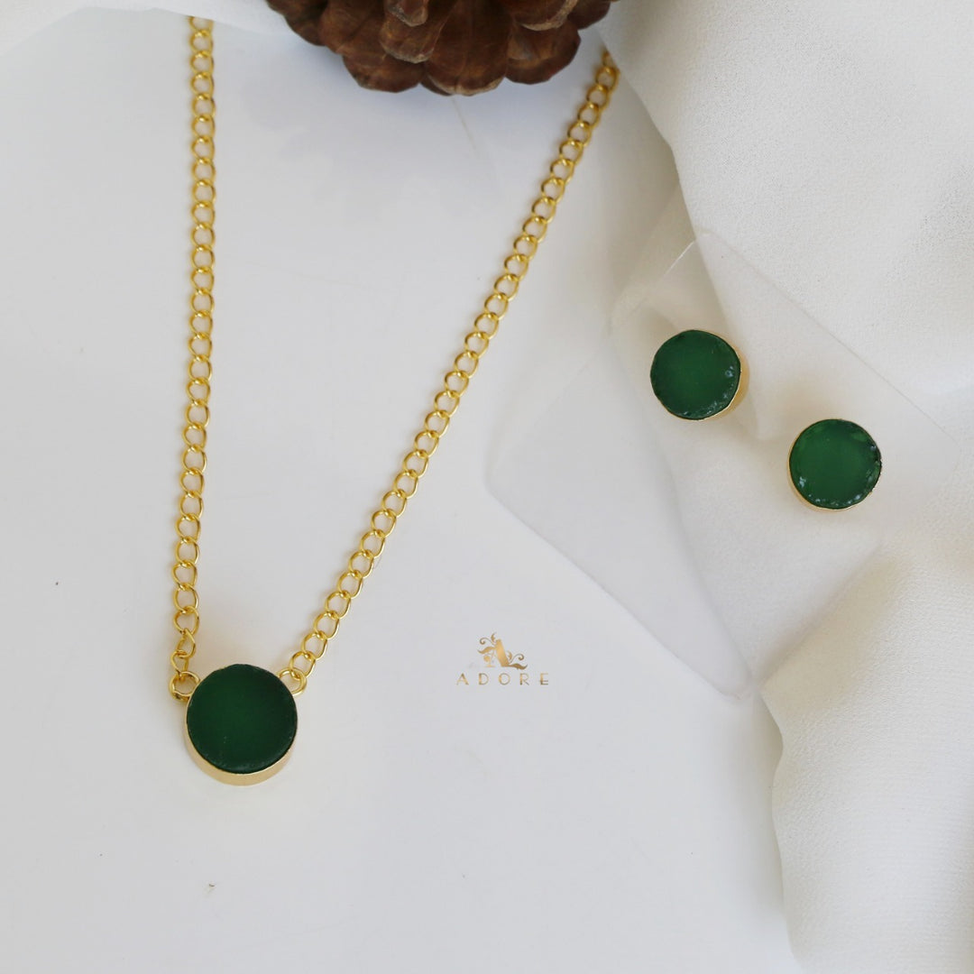 Kamilla Neckpiece With Stud