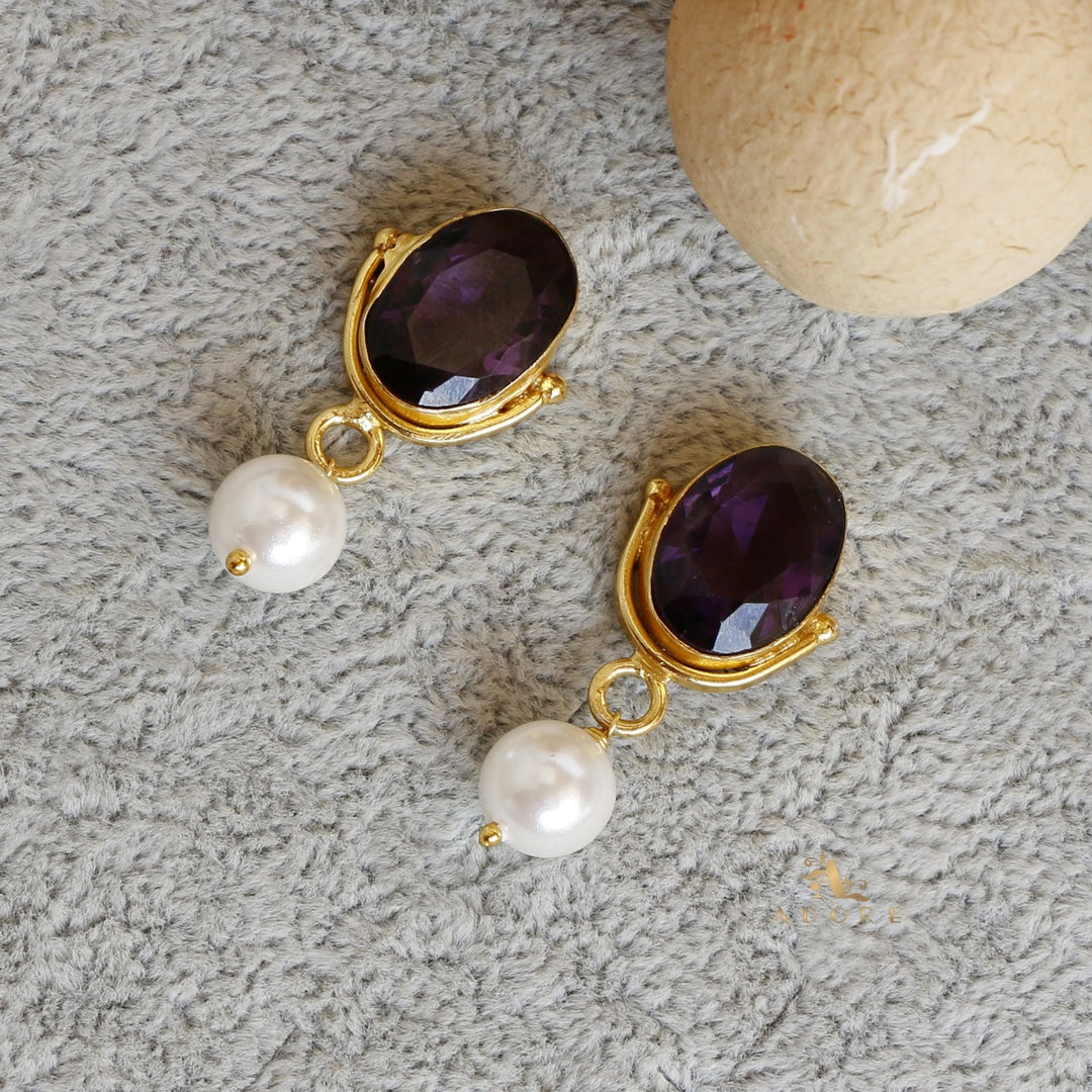 Oviya Oval Glossy With Pearl Earring