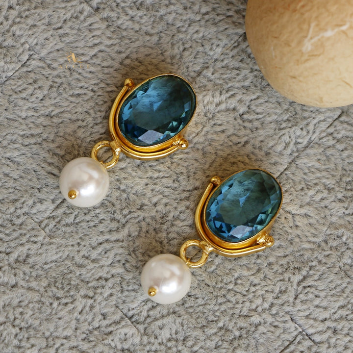 Oviya Oval Glossy With Pearl Earring