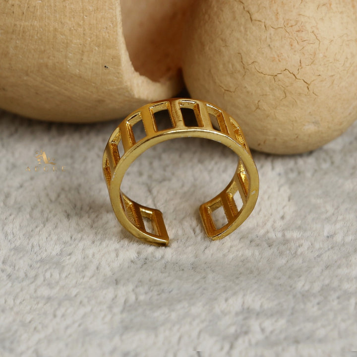 Gold Colonnade Ring