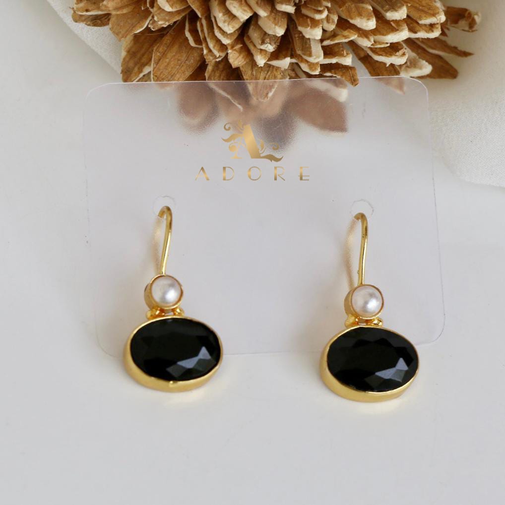 Golden Dhaarini Pearl Earring