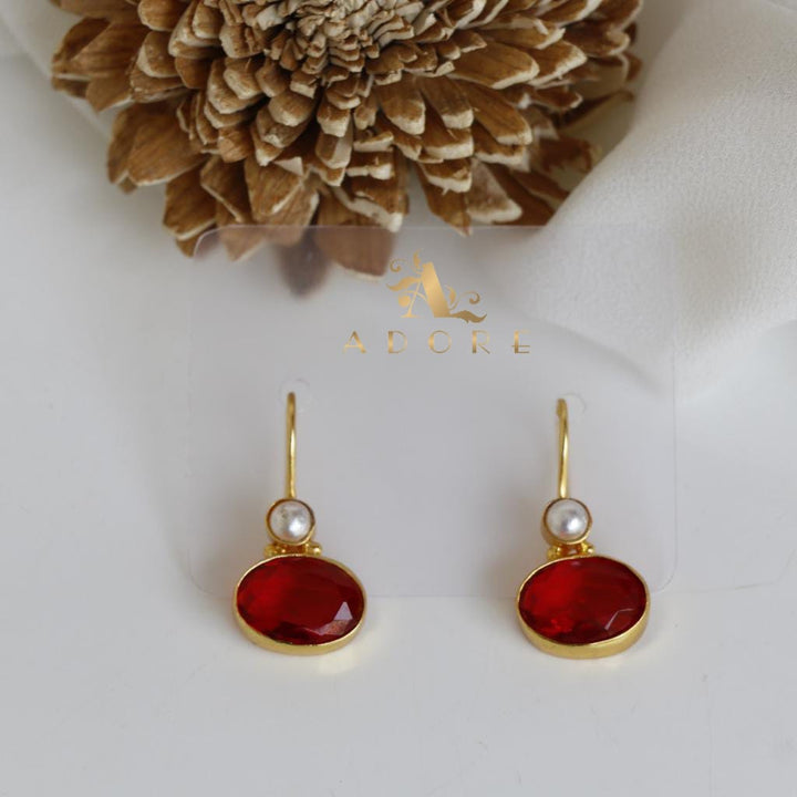 Golden Dhaarini Pearl Earring