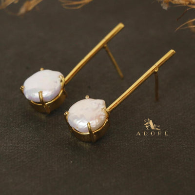 Golden Perseus Baroque Stick Earring