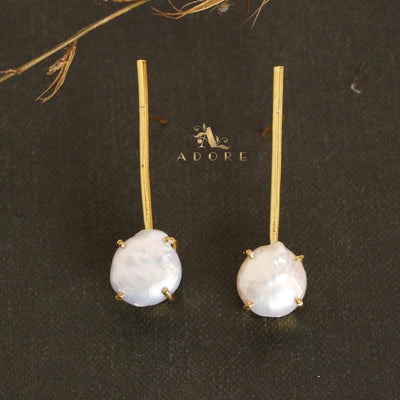 Golden Perseus Baroque Stick Earring