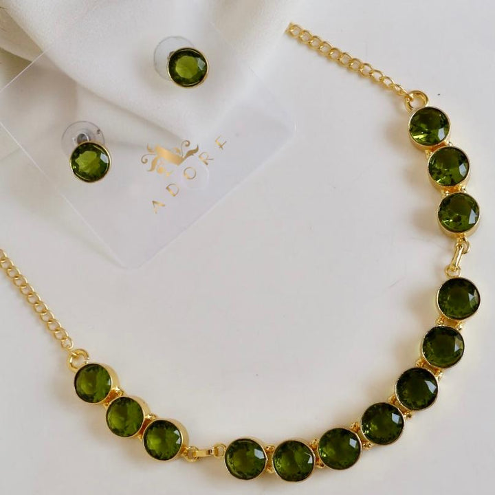 Aakancha Mini Glossy Neckpiece With Earring