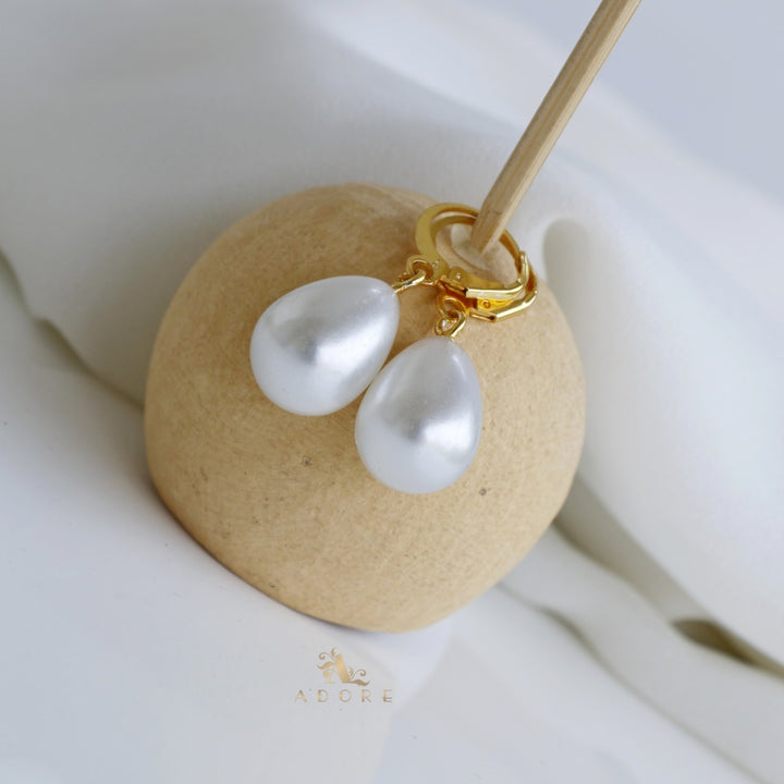 Ayanna Pearl Drop Earring