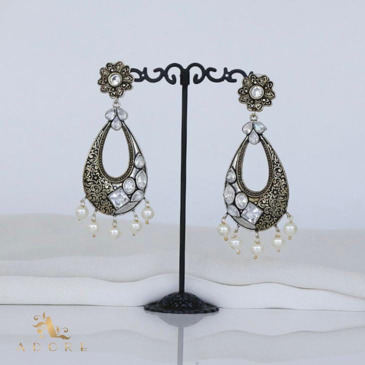 Gulshania Pearl Drop Earring