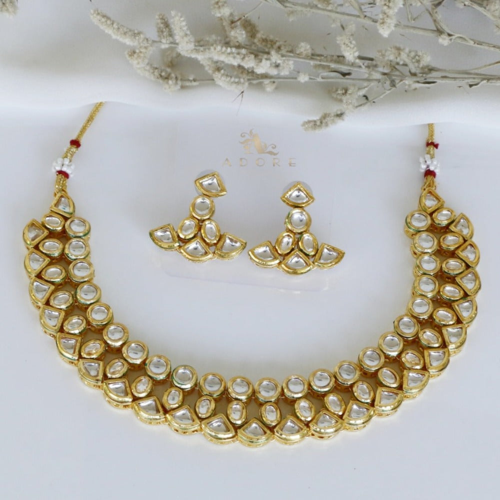 Ayani Kundan Neckpiece With Earring