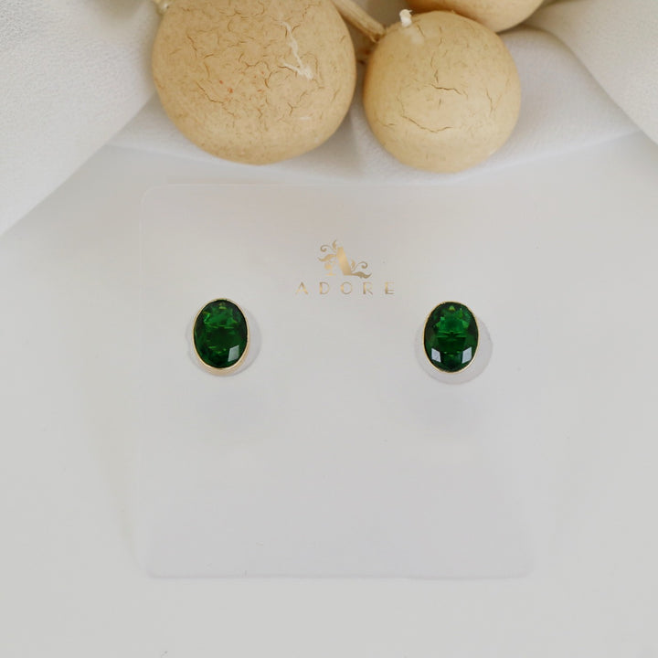 Naira Glossy Stud