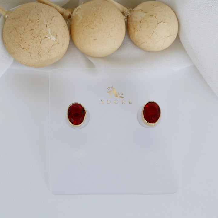 Naira Glossy Stud