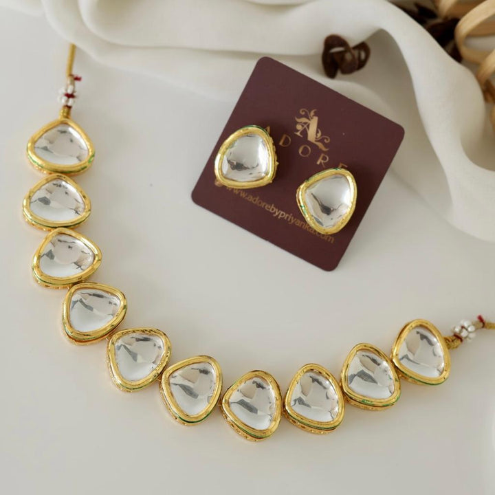 Devyanshi Kundan Neckpiece With Earring
