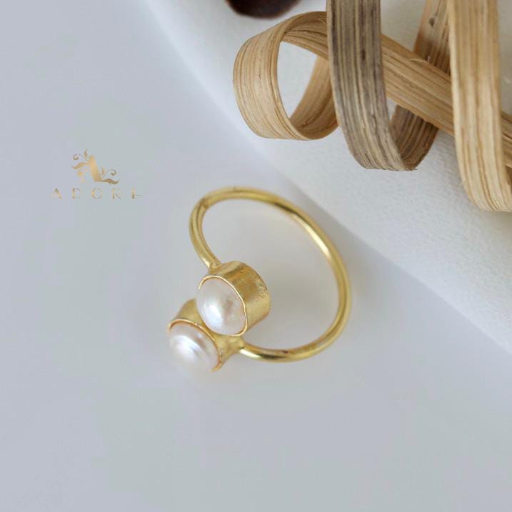 Gold Dual Pearl Ring