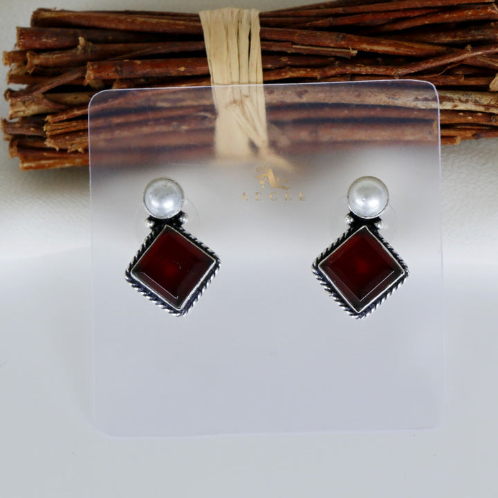 Arusi Pearl Earring