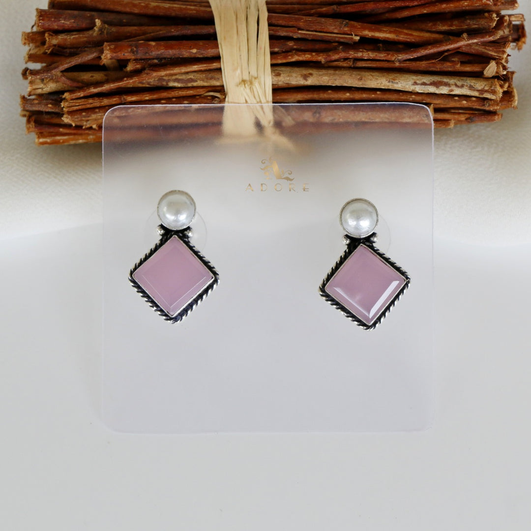 Arusi Pearl Earring