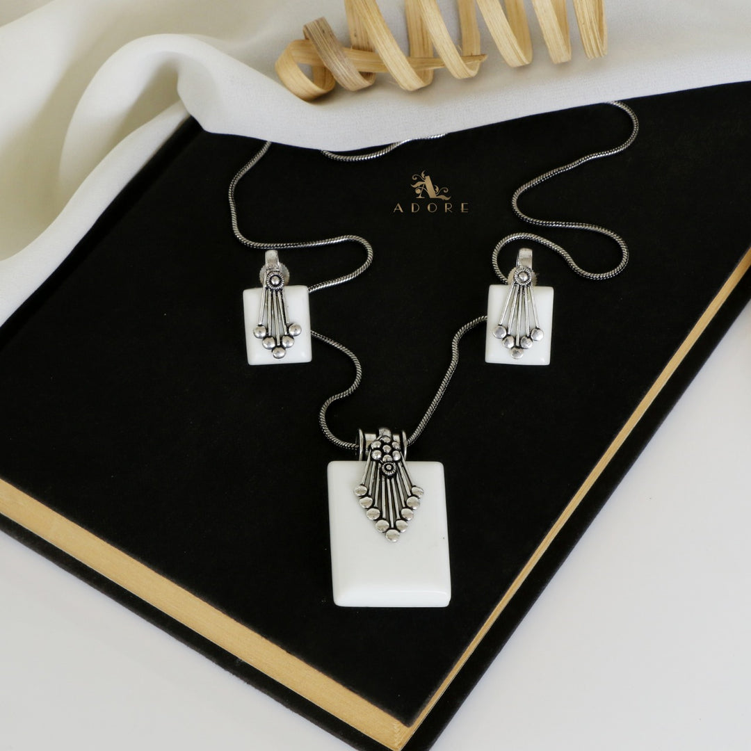 Valena Neckpiece With Earring