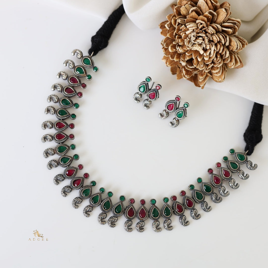 Hyati Neckpiece With Earring