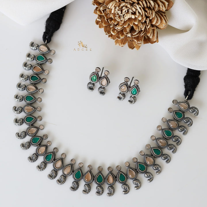 Hyati Neckpiece With Earring