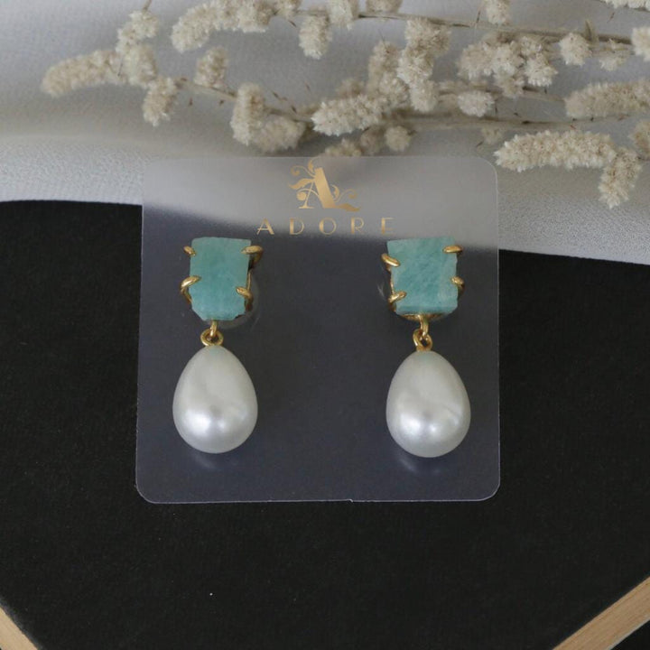 Dhurina Raw Stone Pearl Drop Earring