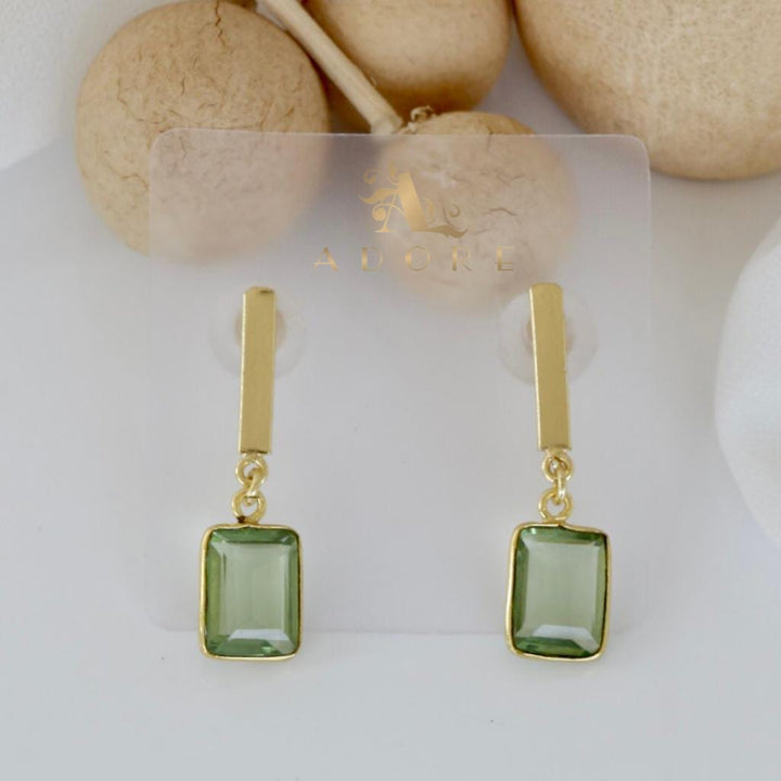 Thanviya Rectangle Glossy Earring