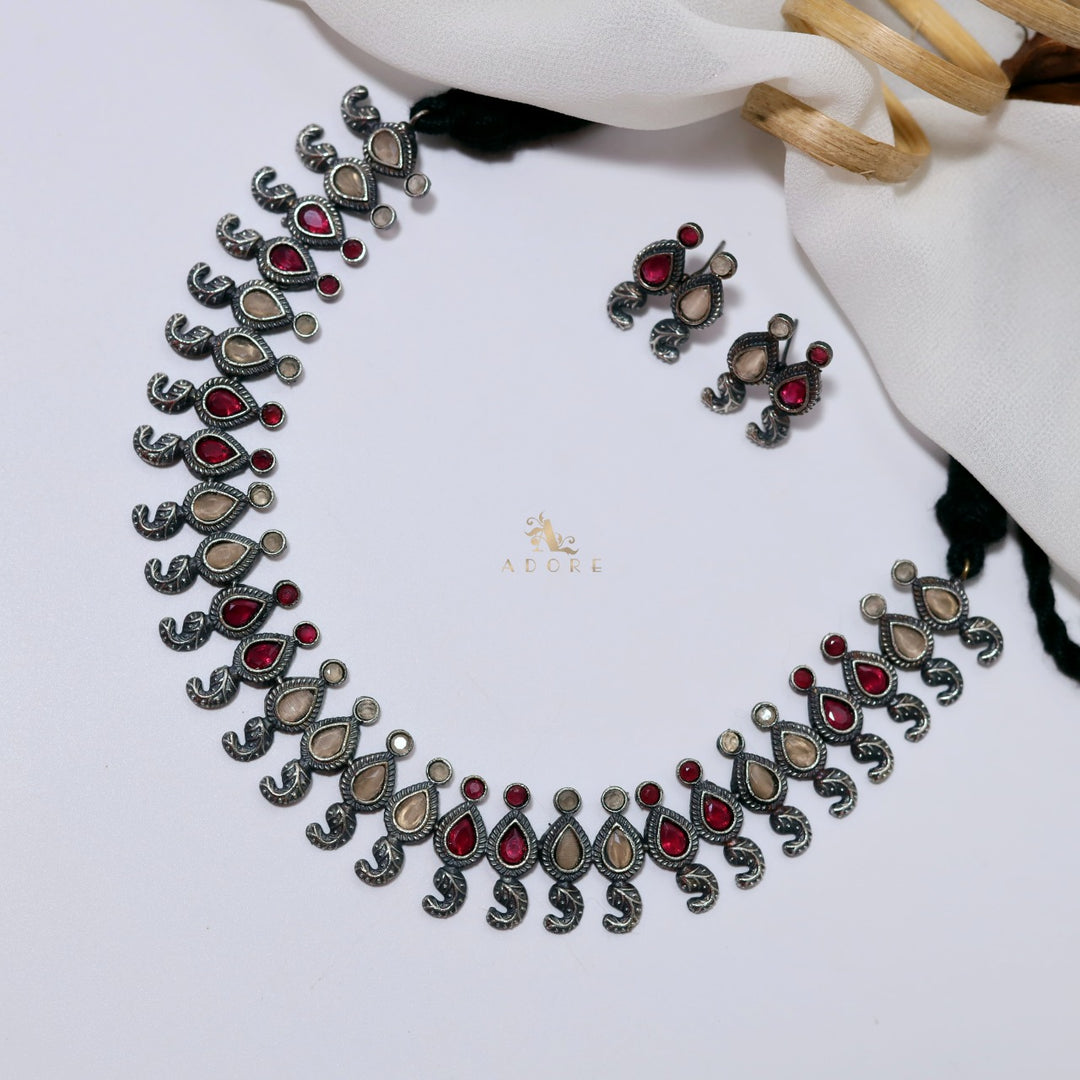 Hyati Neckpiece With Earring