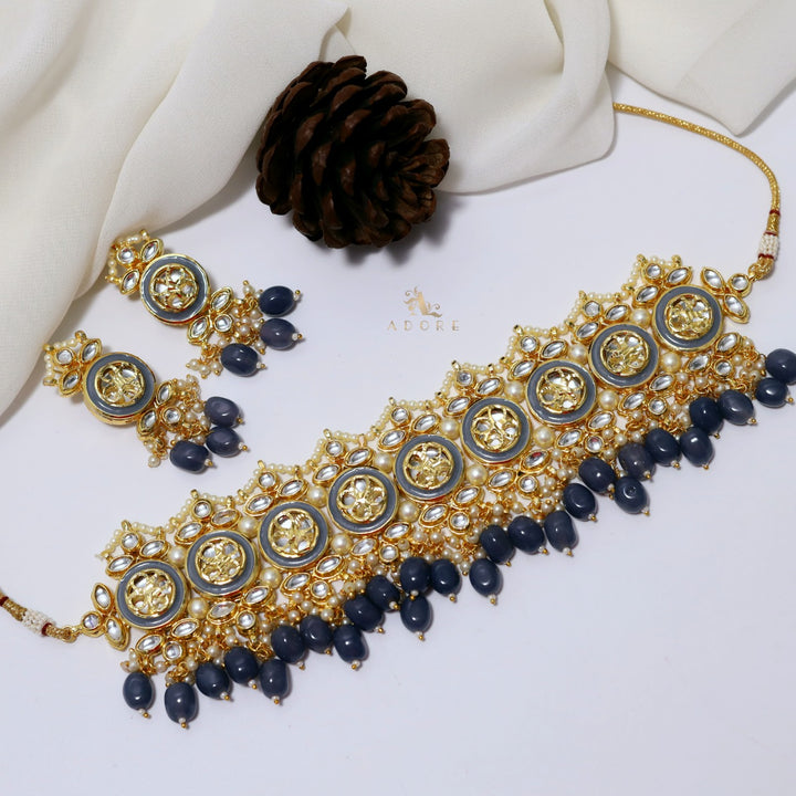 Pavithraya Kundan Neckpiece With Earring