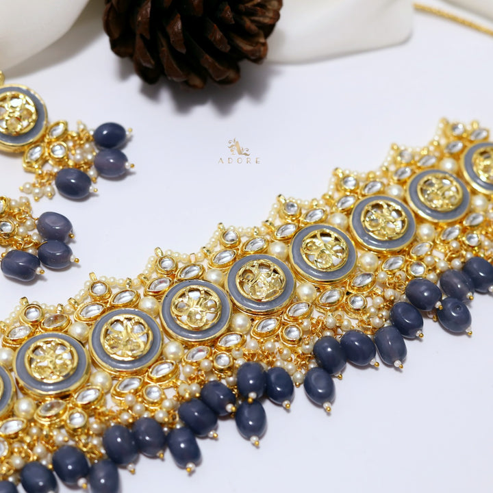 Pavithraya Kundan Neckpiece With Earring
