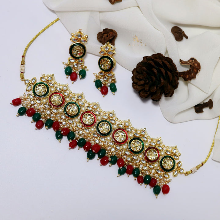 Pavithraya Kundan Neckpiece With Earring