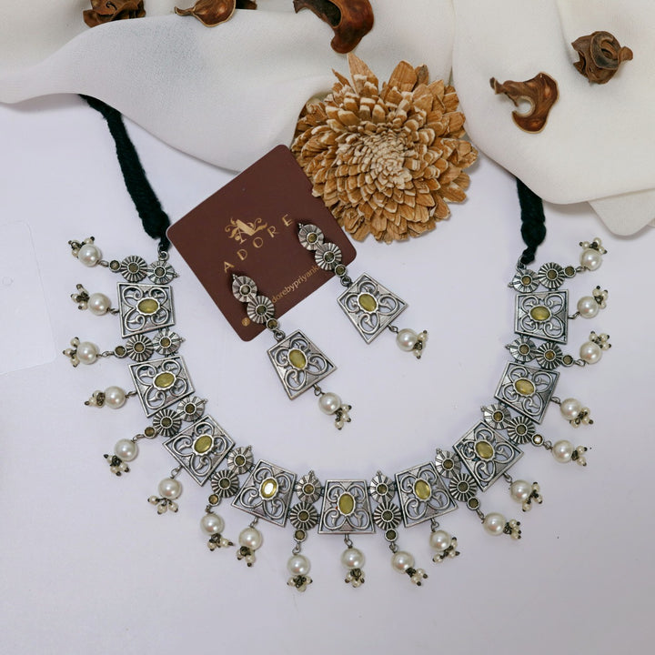 Lopsia Neckpiece With Earring