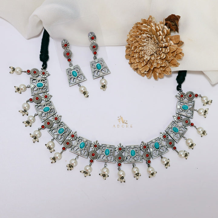 Lopsia Neckpiece With Earring