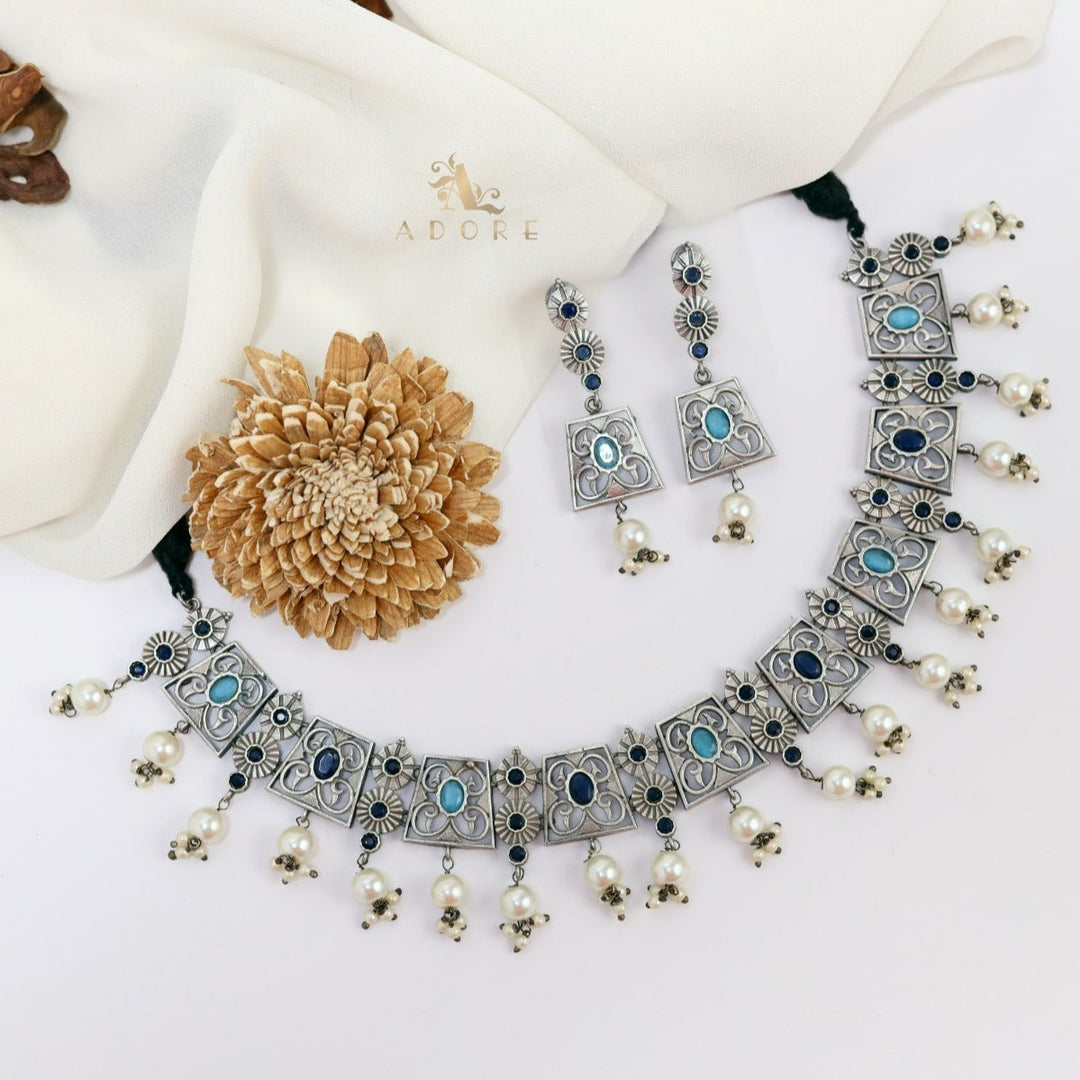 Lopsia Neckpiece With Earring
