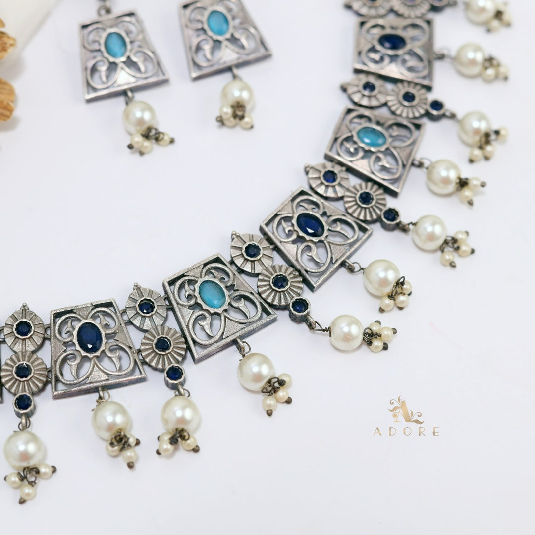 Lopsia Neckpiece With Earring
