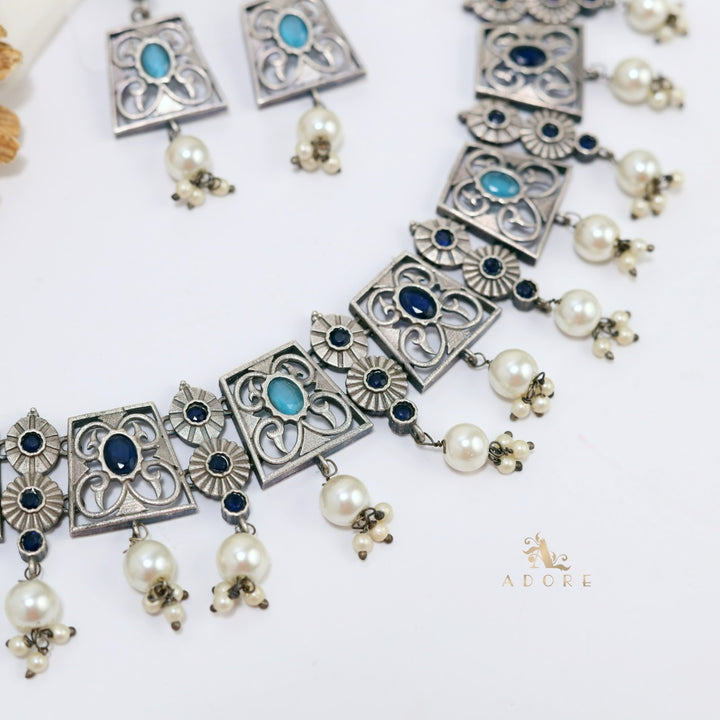 Lopsia Neckpiece With Earring