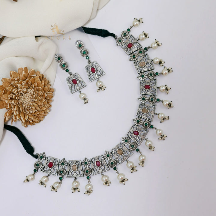 Lopsia Neckpiece With Earring