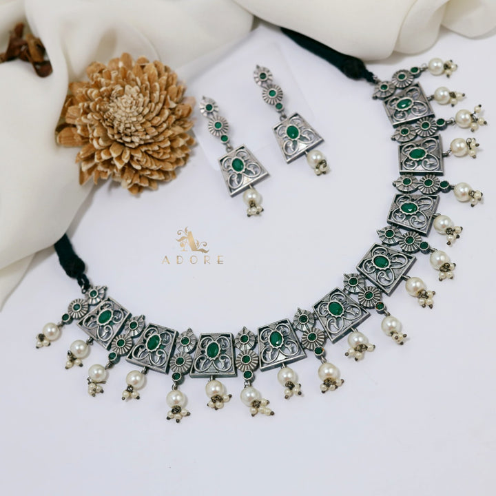 Lopsia Neckpiece With Earring