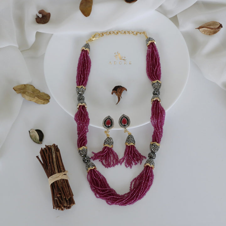 Vihaya Neckpiece With Earring