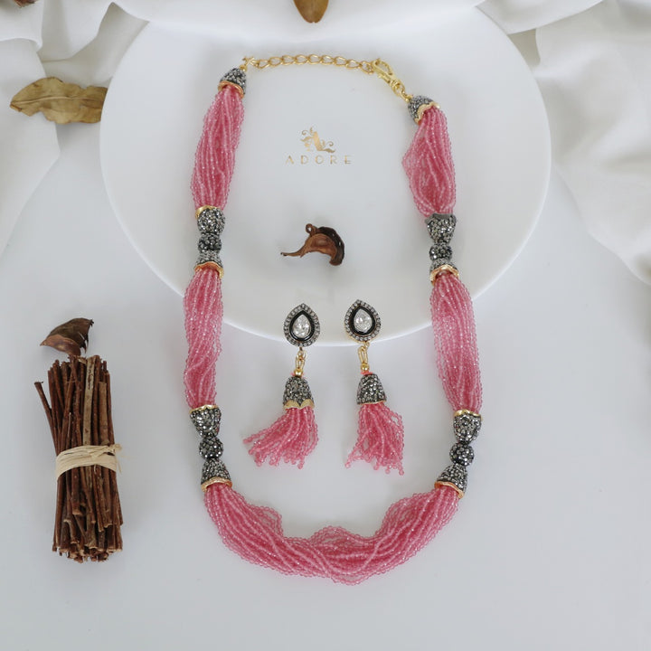 Vihaya Neckpiece With Earring